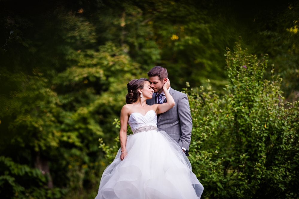 house-mountain-inn-wedding-richmond-wedding-photographers-lexington-wedding_0040